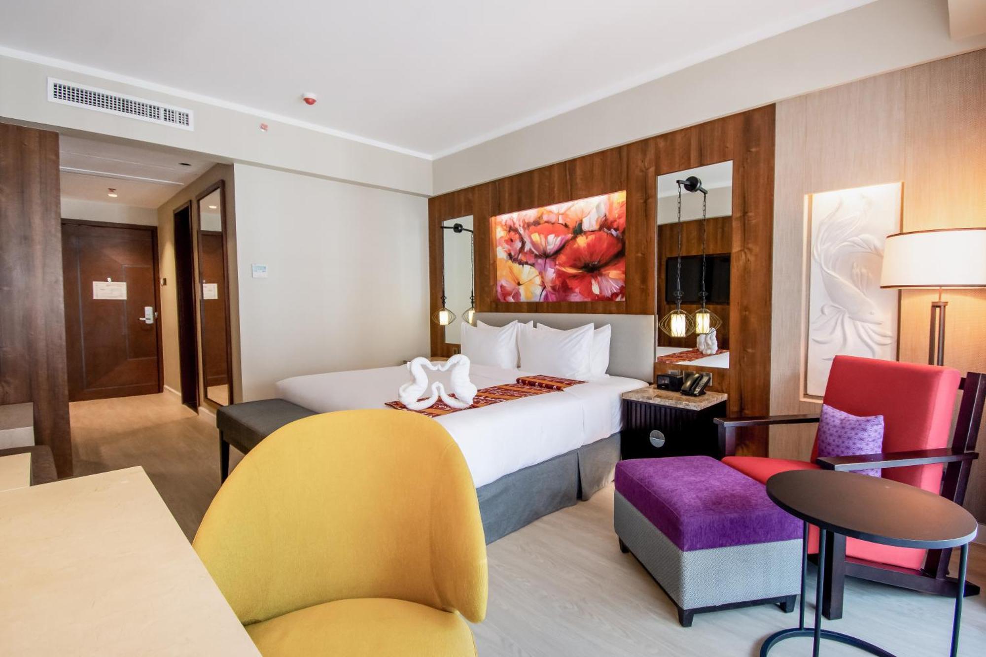 Mandarin Bay Resort And Spa Balabag  外观 照片