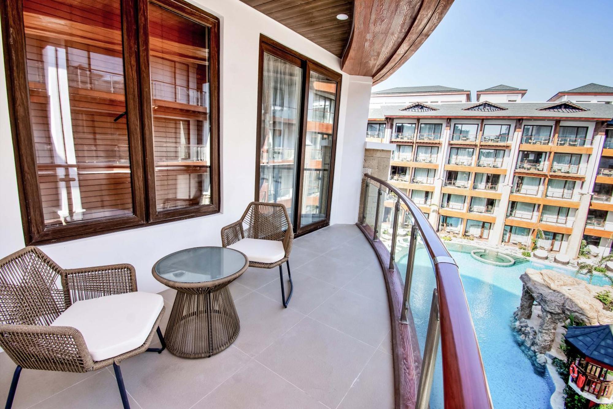 Mandarin Bay Resort And Spa Balabag  外观 照片