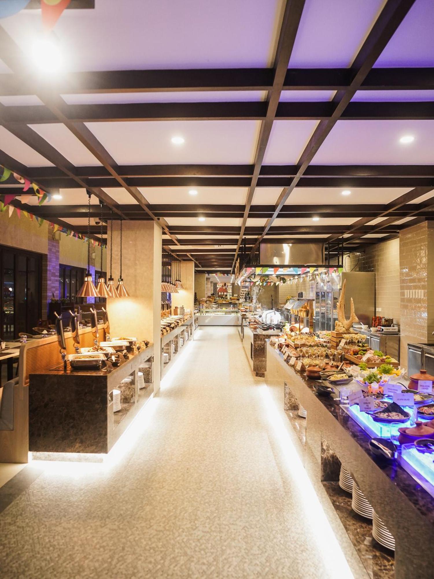 Mandarin Bay Resort And Spa Balabag  外观 照片