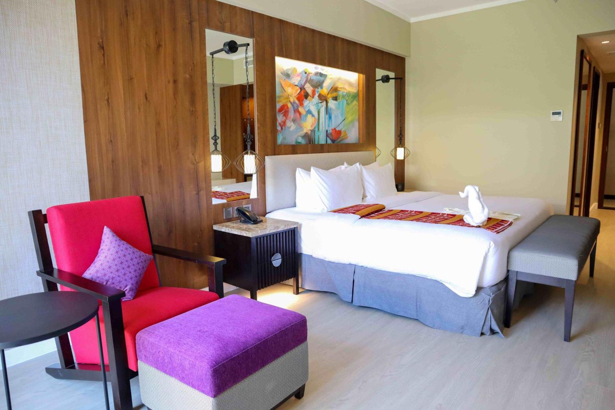 Mandarin Bay Resort And Spa Balabag  外观 照片
