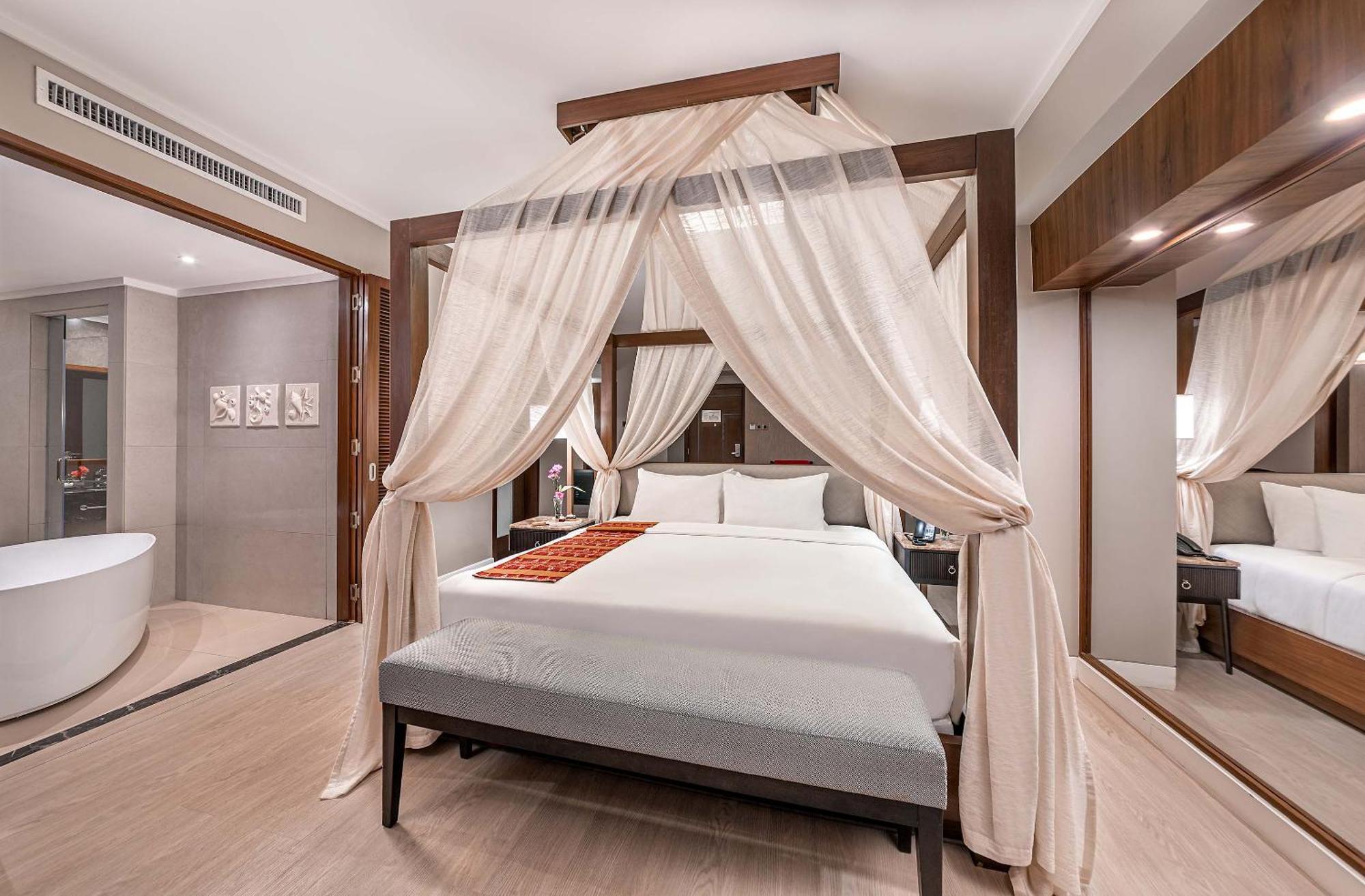 Mandarin Bay Resort And Spa Balabag  外观 照片
